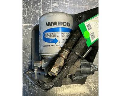 Wabco Single Canister Air Dryer for a Freightliner ST120