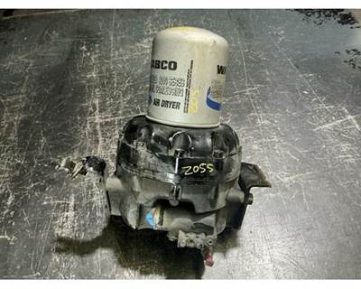 Wabco System Saver 1200Plus/HP Air Dryer for a Freightliner Cascadia 126