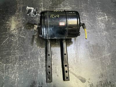 Freightliner Cascadia 126 Air Tank