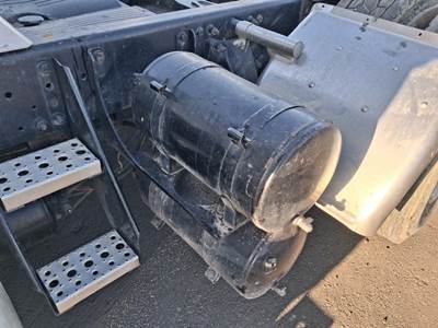 Freightliner Cascadia Left Air Tank
