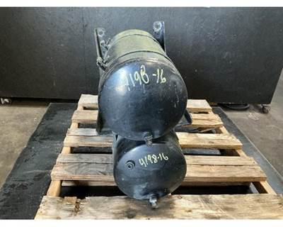 Freightliner Cascadia Left Air Tank