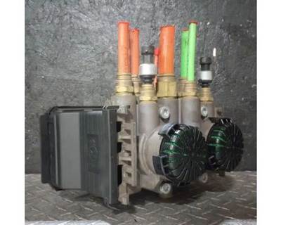 Bendix Multichannel Trailer ABS Module, Part # K086200V00, Fits Peterbilt 579