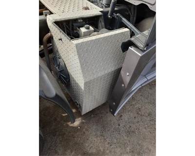 Freightliner Cascadia 125 Auxiliary Power Unit (APU)