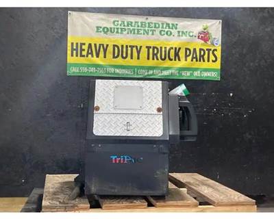 Thermo King TRIPAC Auxiliary Power Unit (APU) for a Freightliner Cascadia 125