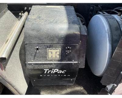 Thermo King TriPac Evolution Auxiliary Power Unit (APU) for a Volvo VNL
