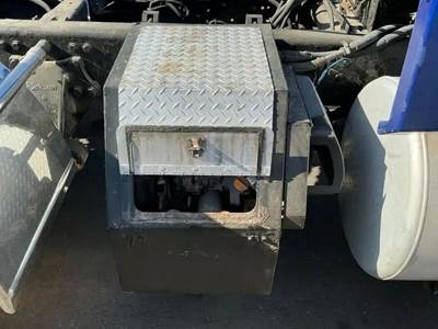 Western Star 4900FA Auxiliary Power Unit (APU) for a Western Star 4900 FA