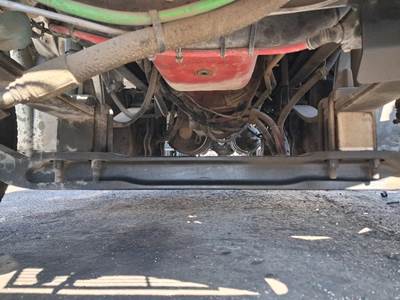 Detroit DA-F-10.0-3 Front Axle Assembly for a Freightliner M2 106