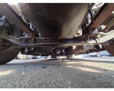 Detroit DA-F-12.5-3 Front Axle Assembly for a Freightliner CASCADIA