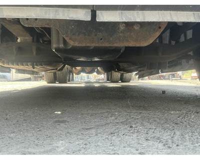 Detroit DA-F-12.5-3 Front Axle Assembly for a Freightliner CASCADIA