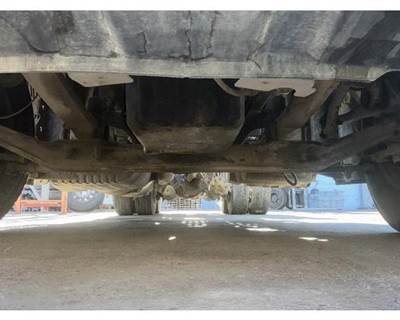 Detroit DA-F-13.0-3 Front Axle Assembly for a Freightliner CASCADIA