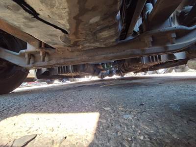 Detroit DA-F-13.3-3 Front Axle Assembly for a Freightliner CASCADIA