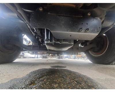 Detroit DA-F-13.3-3 Front Axle Assembly for a Freightliner Cascadia 126