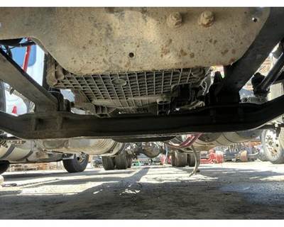 Detroit ID PENDING Front Axle Assembly for a Freightliner CASCADIA
