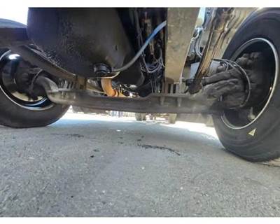 Eaton-Spicer Front Axle Assembly for a Kenworth T680