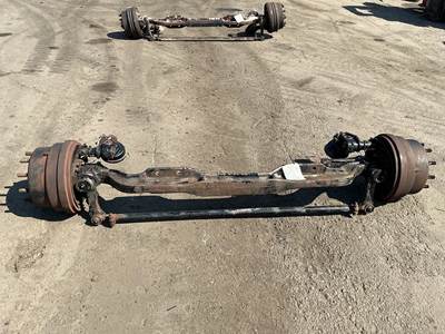Eaton-Spicer E1202I Front Axle Assembly for a Volvo VNL