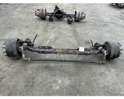 Eaton-Spicer E1202I Front Axle Assembly for a International 9200I