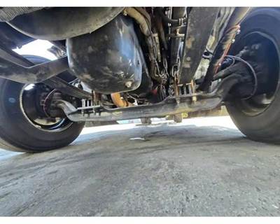 Eaton-Spicer E1202I Front Axle Assembly for a Kenworth T680