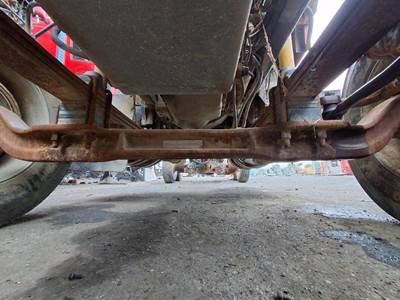 Eaton-Spicer EFA12F4 Front Axle Assembly for a Kenworth T800