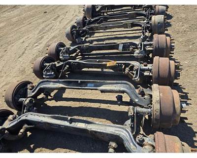 Eaton-Spicer I-220 Front Axle Assembly for a Peterbilt 320