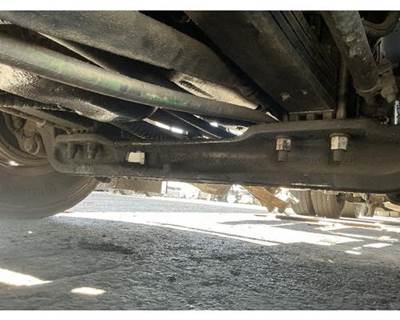 Eaton-Spicer I-220 Front Axle Assembly for a Peterbilt 320