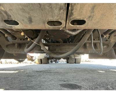 Eaton-Spicer Front Axle Assembly for a Peterbilt 320