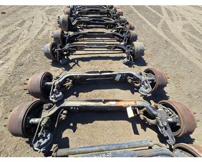 Eaton-Spicer I-220 Front Axle Assembly for a Peterbilt 320