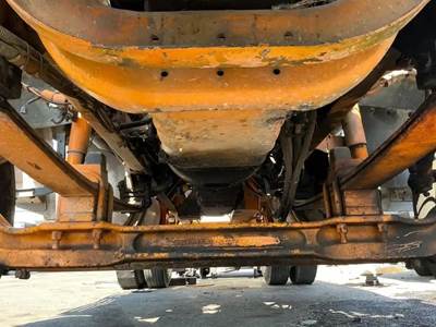 Ford F6HT-3010-BB Front Axle Assembly for a Ford L8513