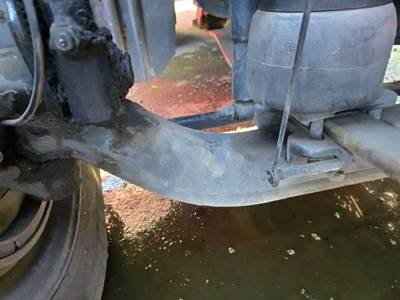 Freightliner Cascadia 125 Front Axle Assembly