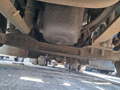 International 8600 Front Axle Assembly