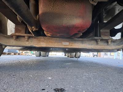 International 9200i Front Axle Assembly