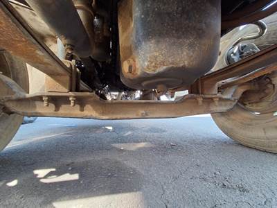 International 9200i Front Axle Assembly