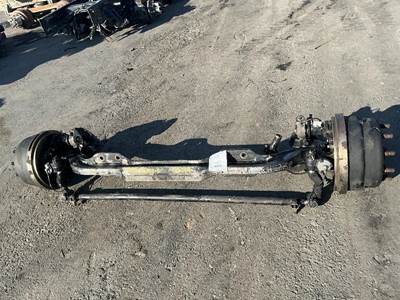 Mack Pinnacle CXU612 Front Axle Assembly for a Mack CXU612