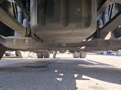 Meritor-Rockwell DA-F-12 Front Axle Assembly for a Freightliner Cascadia 113