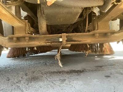 Meritor-Rockwell Front Axle Assembly for a Freightliner FL70