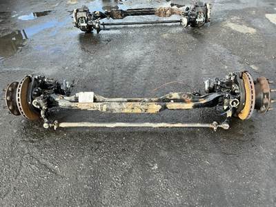 Meritor-Rockwell FF967 Front Axle Assembly for a Mack CXU633T