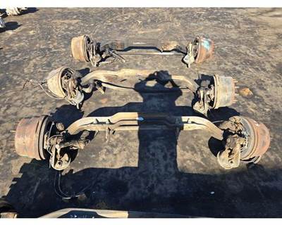 Meritor-Rockwell FF967 Front Axle Assembly for a Mack CXU612