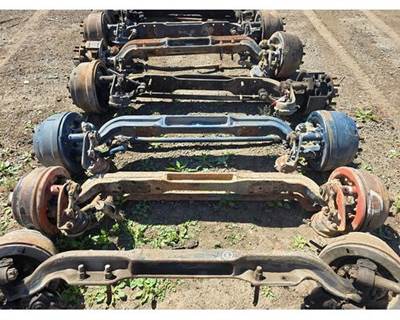 Meritor-Rockwell Front Axle Assembly for a Peterbilt 359
