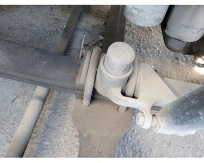 Meritor-Rockwell ID PENDING Front Axle Assembly for a Mack CXU612