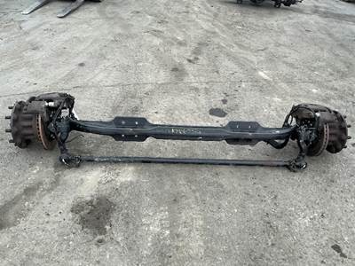 Meritor-Rockwell M2 106 Front Axle Assembly for a Freightliner M2 106
