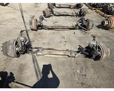Meritor-Rockwell MFS12143A Front Axle Assembly for a Freightliner Cascadia 113