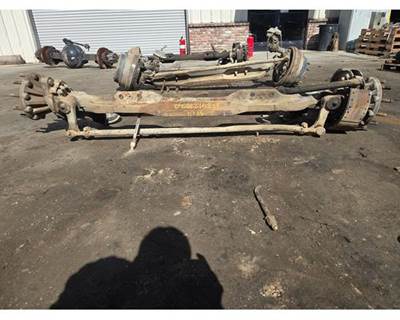 Meritor-Rockwell MFS12E122A Front Axle Assembly for a Kenworth T800