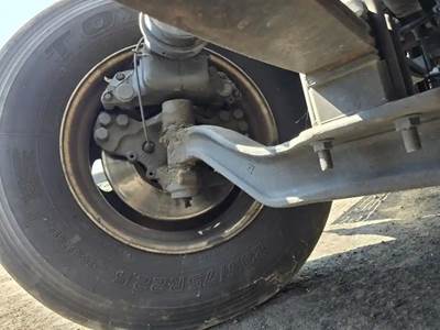 Meritor-Rockwell MFS12E132C Front Axle Assembly for a International RH613