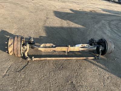 Meritor-Rockwell fd965 Front Axle Assembly for a Freightliner FL70