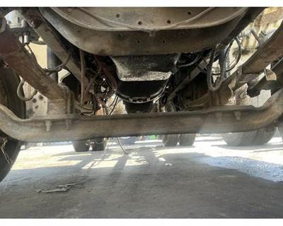 Meritor-Rockwell fd965 Front Axle Assembly for a Freightliner FL70