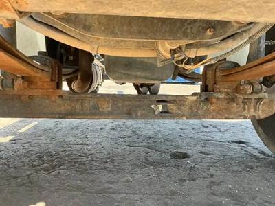 Spicer 140TB120-4 Front Axle Assembly for a International 4200