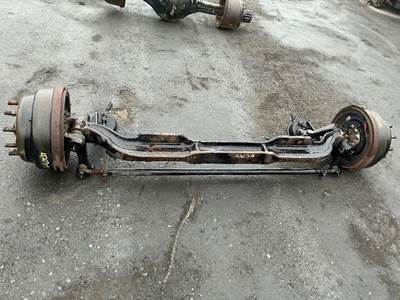 Spicer 386 Front Axle Assembly for a Peterbilt 386