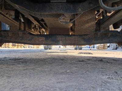 Spicer 4400 LP Front Axle Assembly for a International 4400 LP