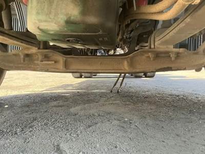 Spicer E1202I Front Axle Assembly for a Volvo VNL