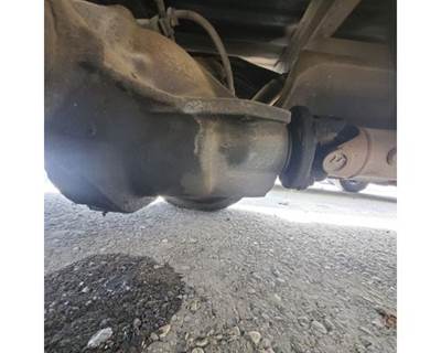 Dana-Spicer Rear Axle Assembly for a Ford F-150