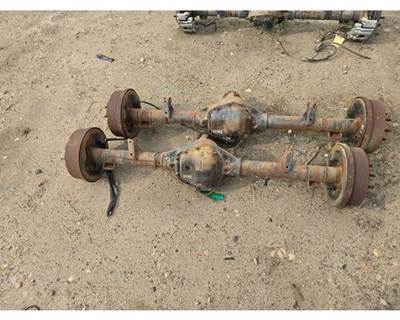 Dana DANA80 Rear Axle Assembly for a Ford E-250 Econoline